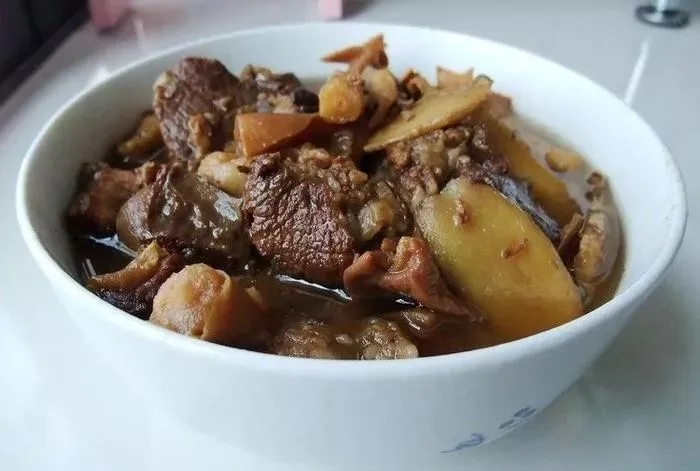 冬日又降溫，來一碗羊肉煮酒